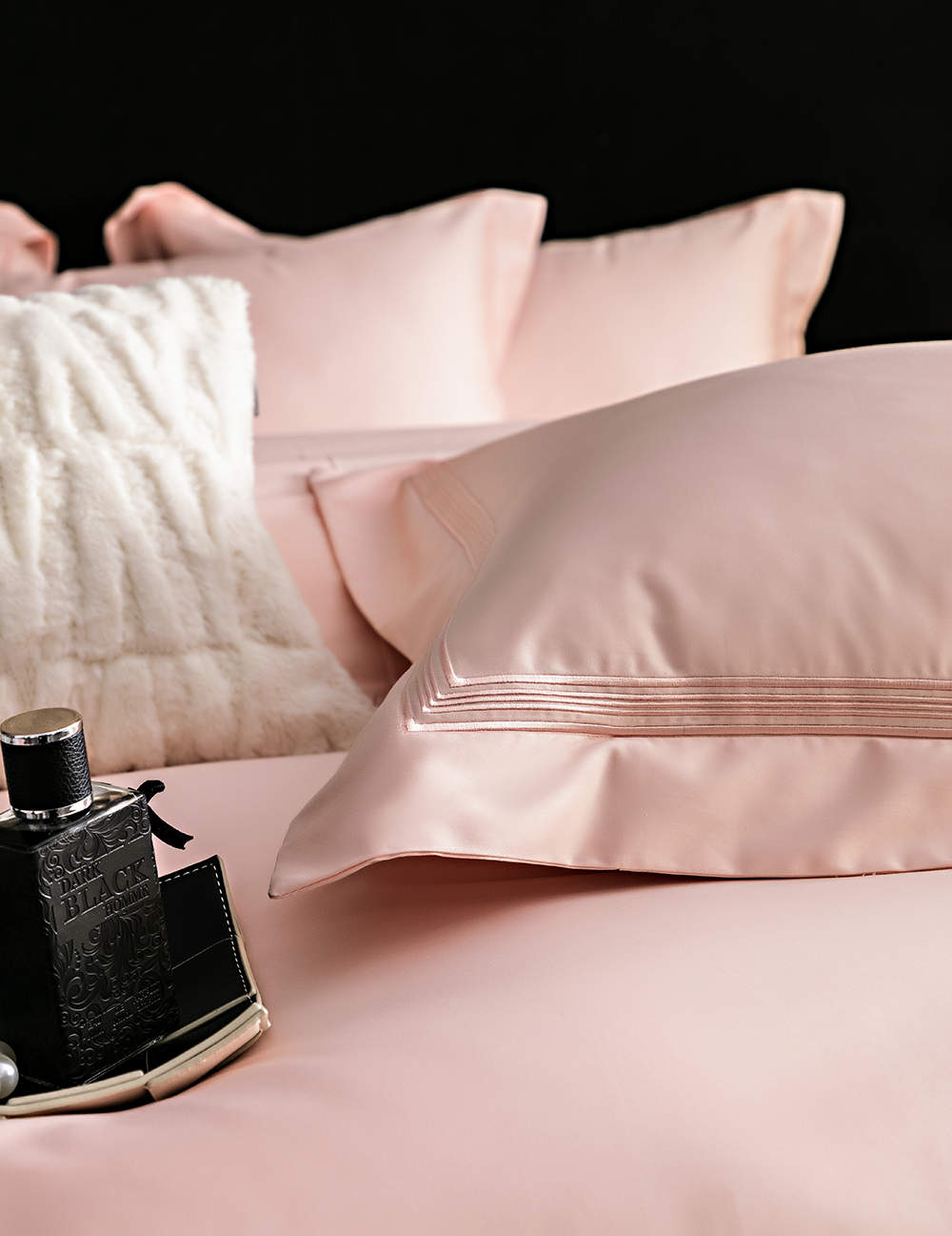 Dvigulis PREMIUM Egipto medvilnės patalynės komplektas su siuvinėtu perimetru "Victoria Dusty Rose"
