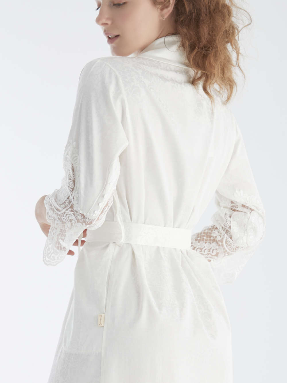ŽAKARDINIS CHALATAS MOTERIMS SU NĖRINIAIS - BOUDOIR WHITE - M, 3XL