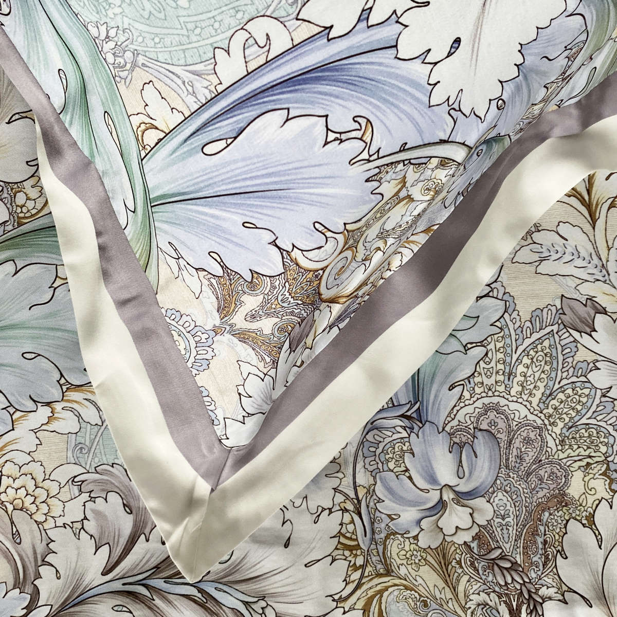 Dvigulis Dvipusis Neįvelkamas Premium Tencelio Tinginio Patalynės Komplektas su šilko užpildu - Purple Baroque