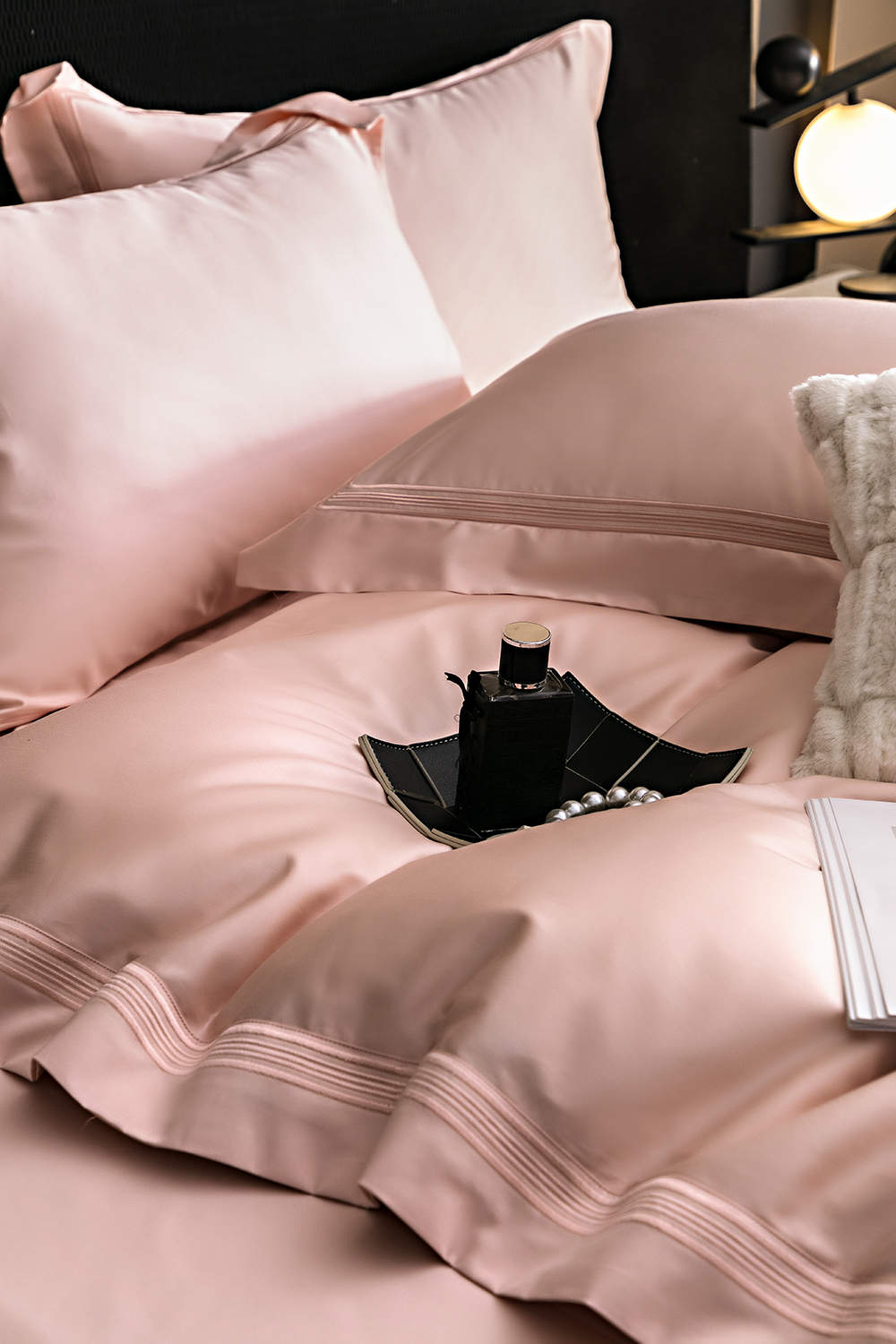Dvigulis PREMIUM Egipto medvilnės patalynės komplektas su siuvinėtu perimetru "Victoria Dusty Rose"