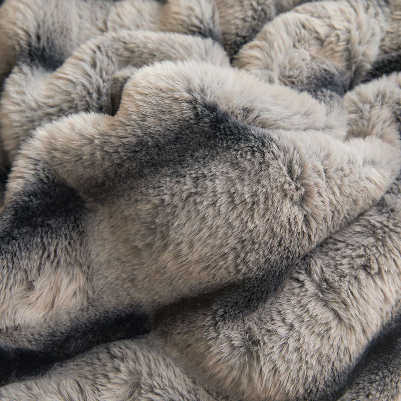 Minkštas, banguoto dizaino velvetinis pledas 200x230cm - Pilkas