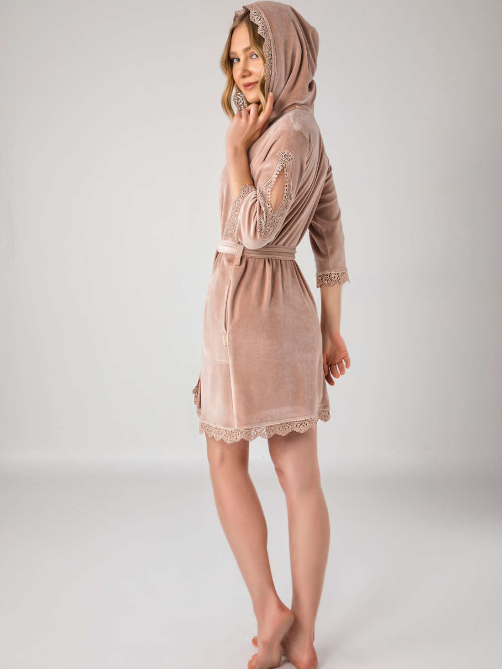 NĖRINIUOTAS BAMBUKINIS MOTERIŠKAS CHALATAS "NIKI PUDRA" - S, M