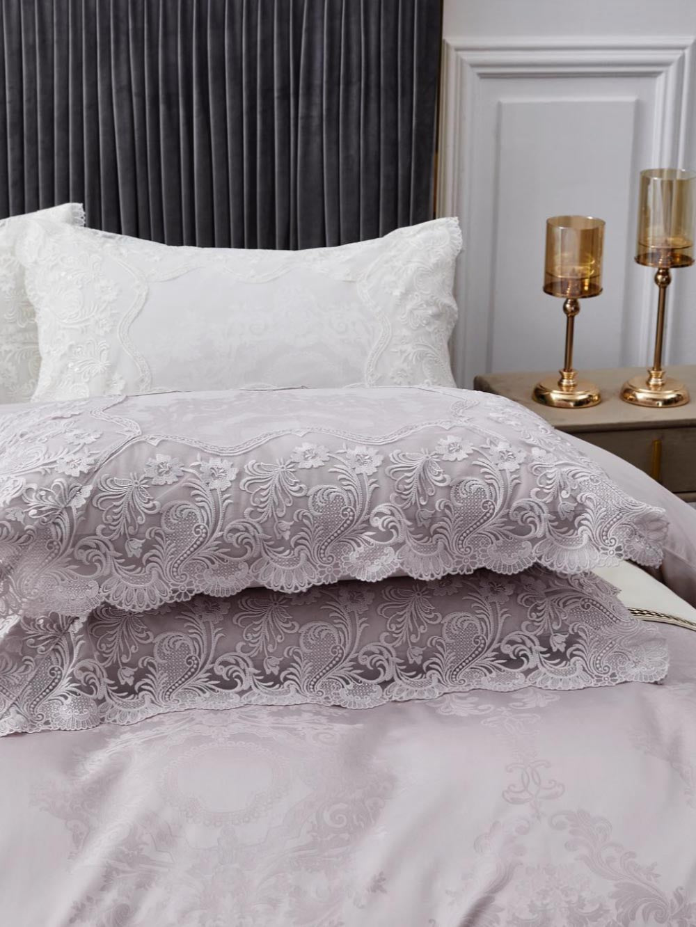 PRANCŪZIŠKO ŽAKARDINIO SATINO PATALYNĖS KOMPLEKTAS "QUEEN GARDEN LILAC"