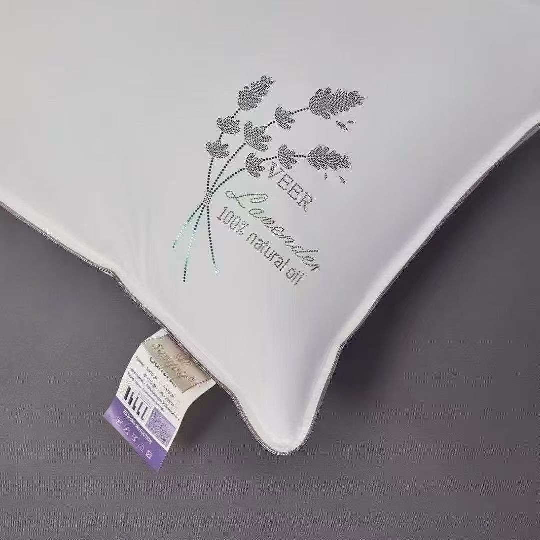 Levandų aromato antialerginė pagalvė su Egipto medvilnės audiniu ir mikrogelio užpildu