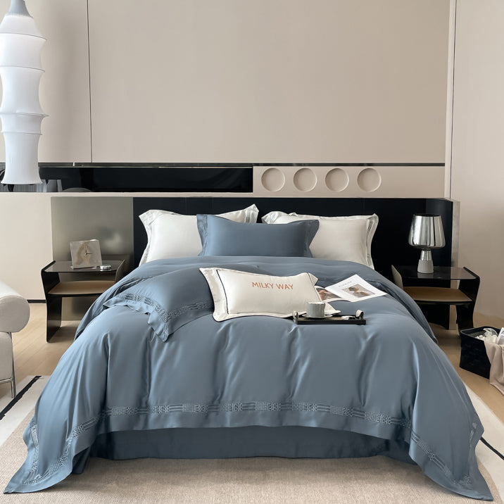 Premium šilkinio Tencelio patalynės komplektas su paklode - Luna Dusty Blue