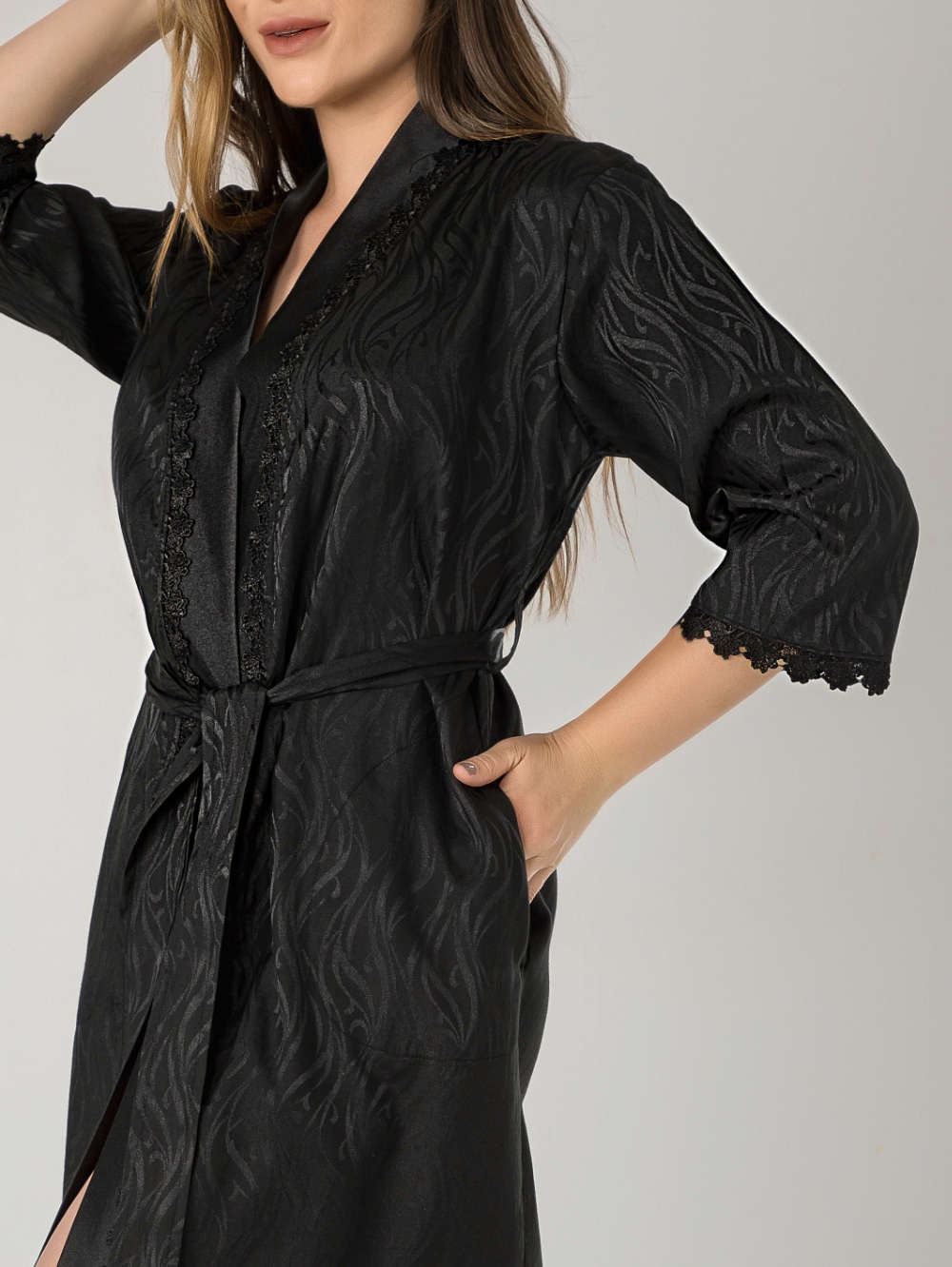 ŽAKARDINIS CHALATAS MOTERIMS SU NĖRINIAIS - ARIANA BLACK - M - 2XL