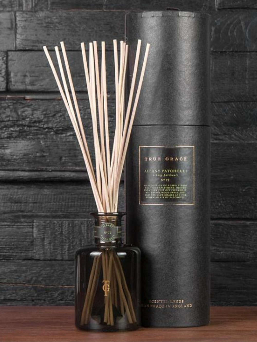 Namų kvapas su difuzoriumi TRUE GRACE - PORTOBELLO OUD 200ml