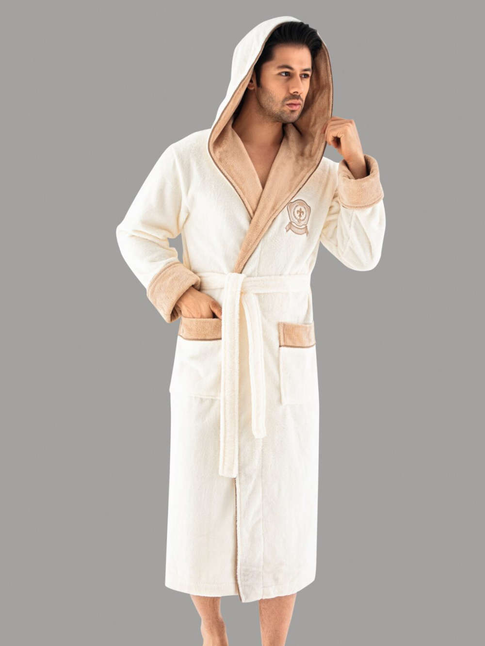 (UNISEX) VYRIŠKAS BAMBUKINIS CHALATAS "MILAN CREAM" SU GOBTUVU - M-3XL
