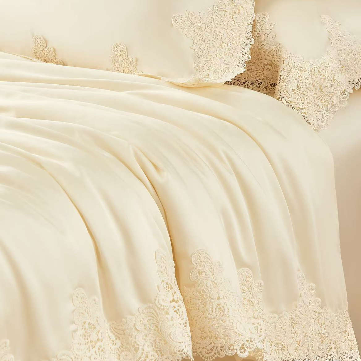 DVIGULIS Premium Tencelio Tinginio Patalynės™ komplektas su šilko užpildu - Elegancija Gelsva